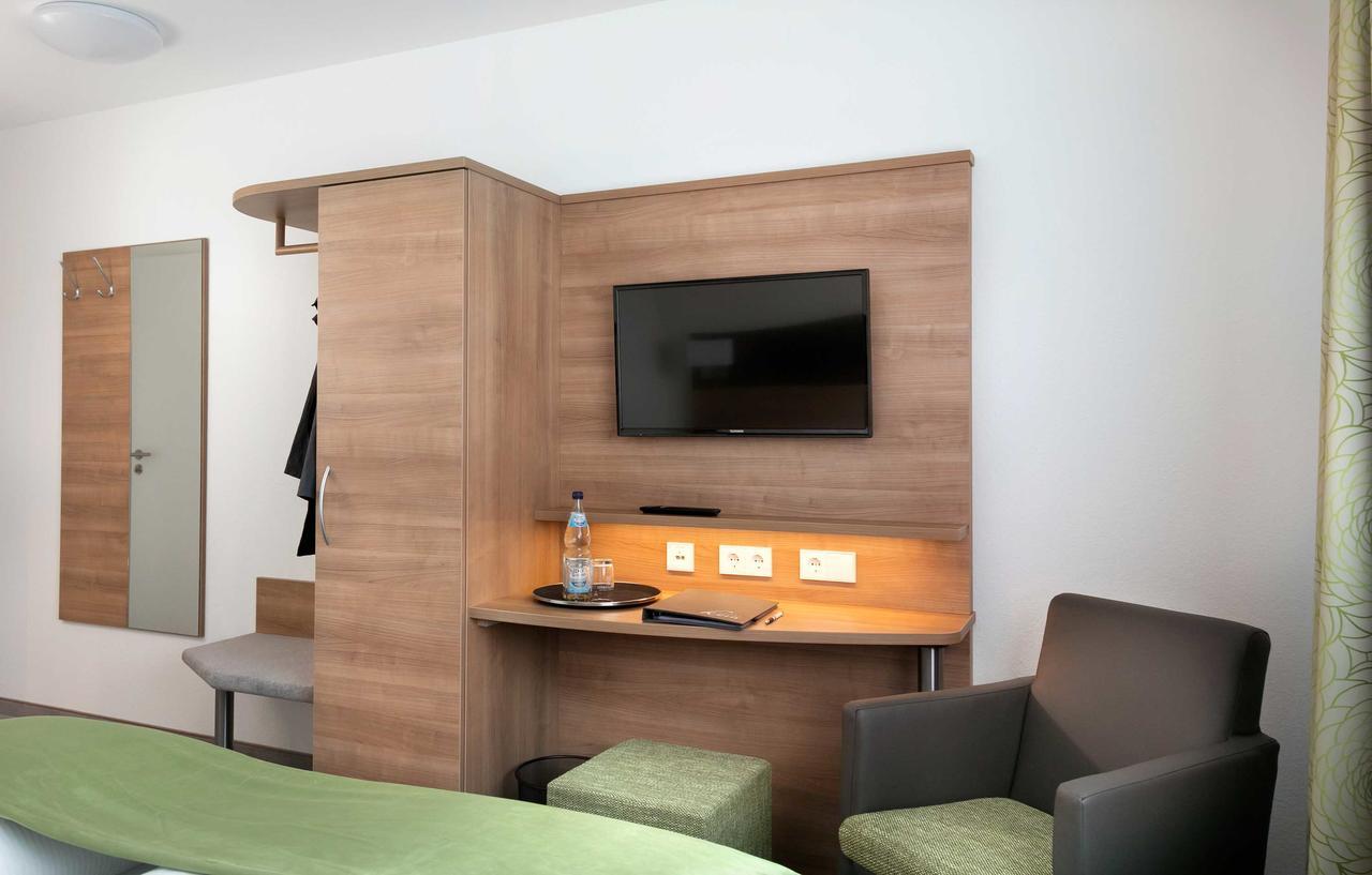 Hotel Kern Garni Walddorf  Экстерьер фото